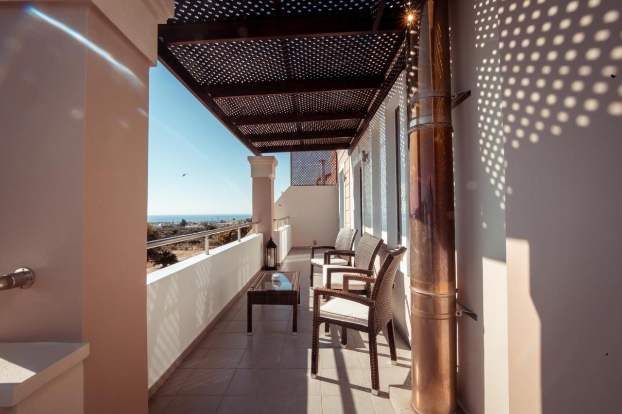 Harmony Deluxe Villa With Sea Mountain View Kambanion Exterior photo